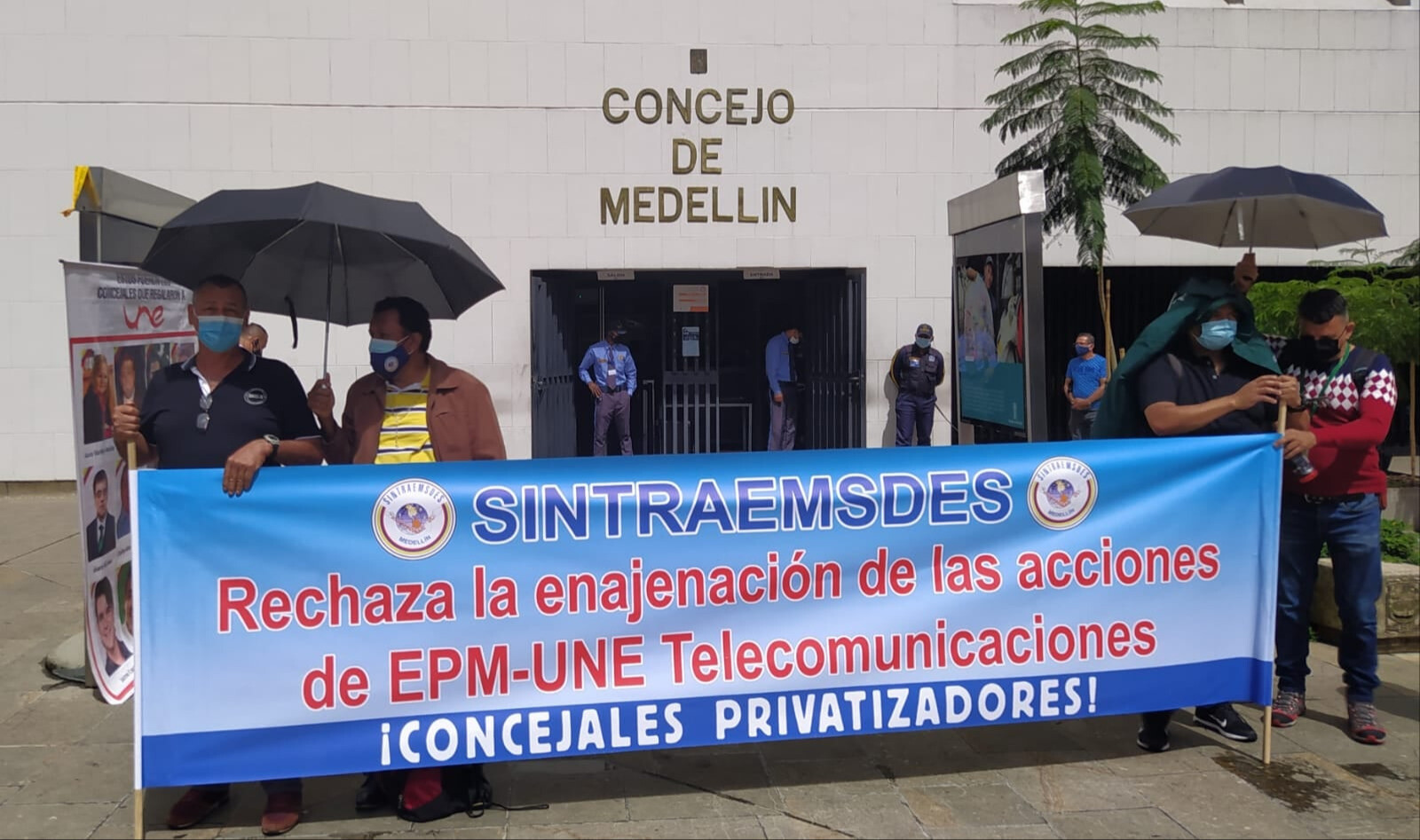 Sin el debate académico y político que prometió el alcalde