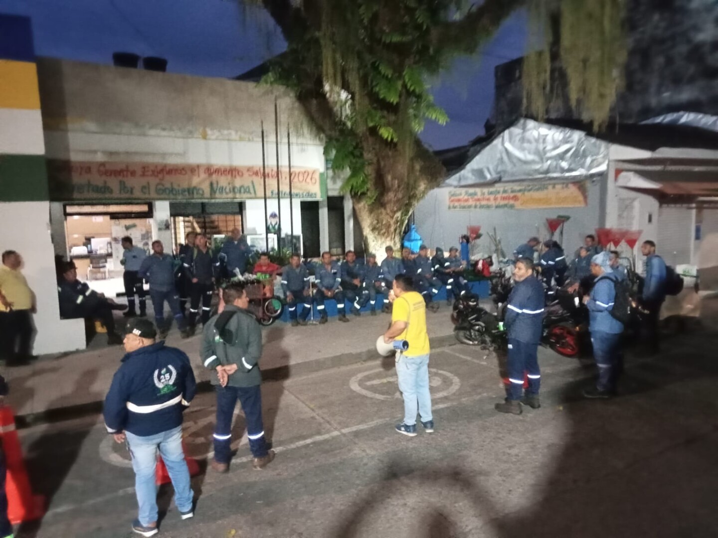 Trabajadores de servicios públicos en Acacías denuncian incumplimientos laborales y logran instalación de mesa de diálogo