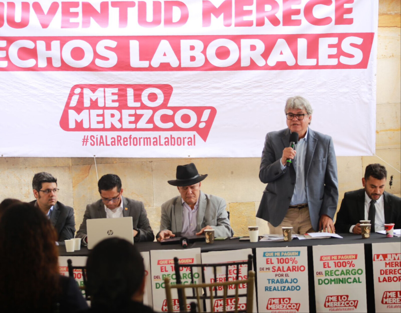 Aprobación del artículo 54 de reforma laboral