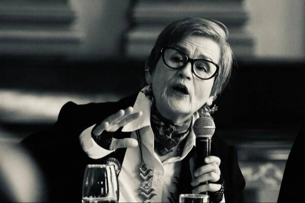 25N: el cambio es con las mujeres