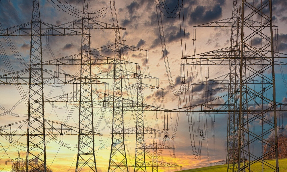 Gobierno asumirá deuda de 5 billones de pesos por tarifas eléctricas