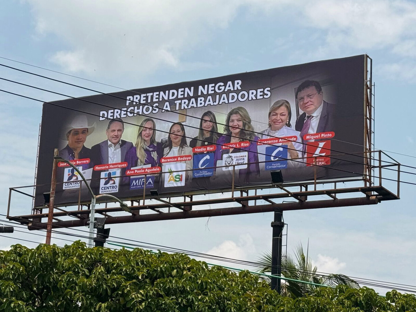 Barrancabermeja expone a senadores que frenaron reforma laboral