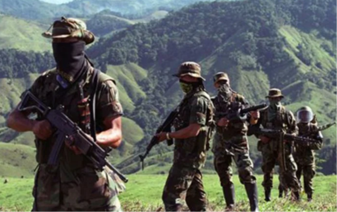 ¿Qué es el paramilitarismo?