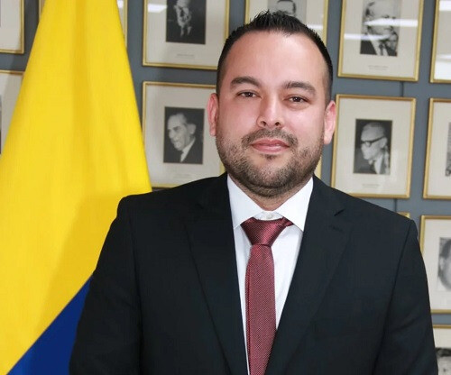 Desde el Ministerio del Trabajo se solicitó anticipar la reducción de la jornada laboral