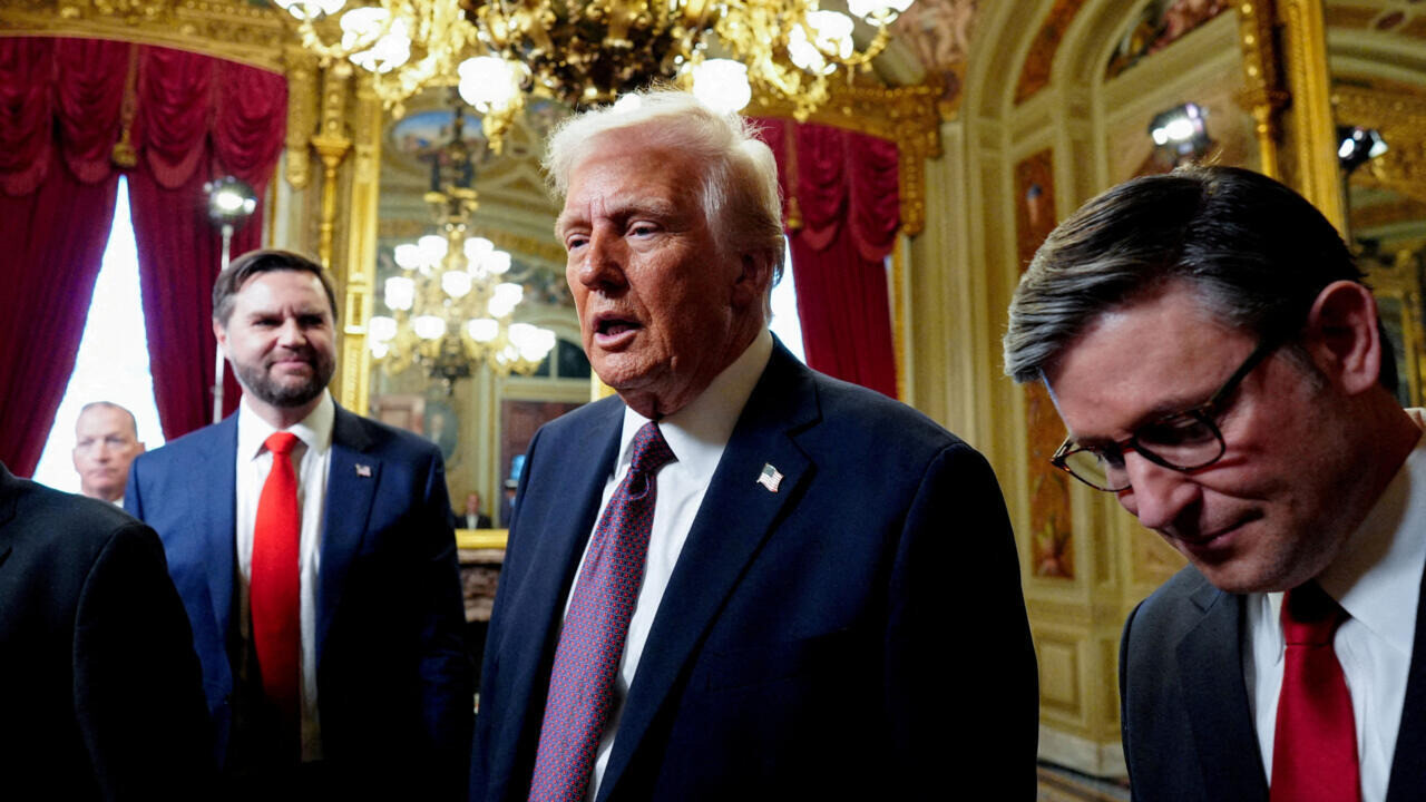 El ocaso del imperio y el uso de la fuerza y el chantaje