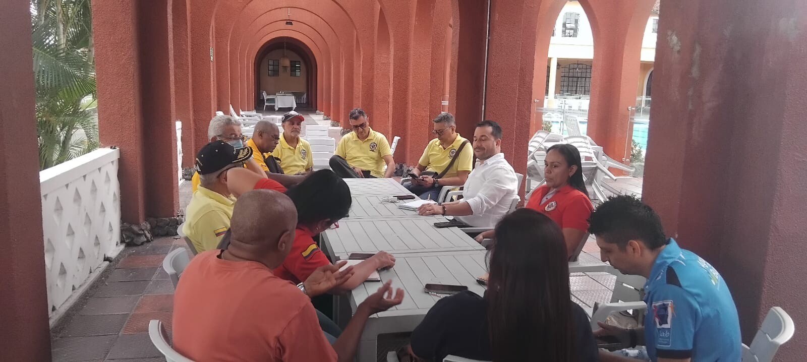 Dirección Nacional Sindical se reúne con trabajadores de la Subdirectiva Buga para abordar conflictos laborales